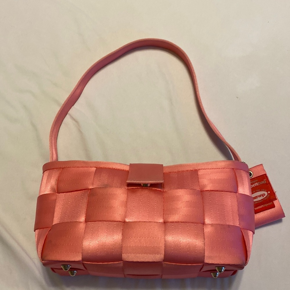 HARVEYS The Original Seatbelt Bags in Bright Pink